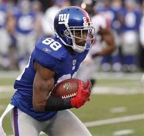 Giants Hakeem Nicks Fractures Foot Out About Three Months