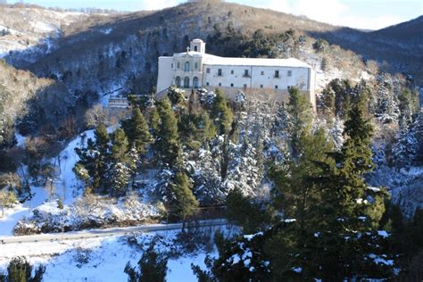 Gargano E Capitanata Sommerse Dalla Neve I Video E Le Foto Pi Belle