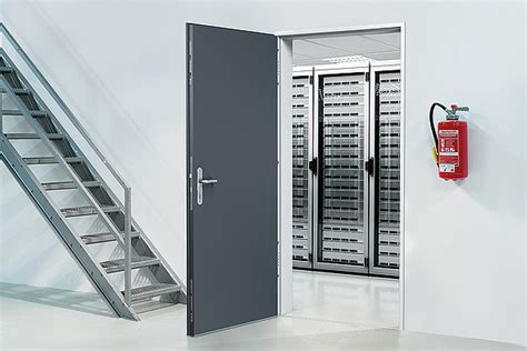 Garážová vrata, průmyslová vrata, dveře, pohony | Novoferm