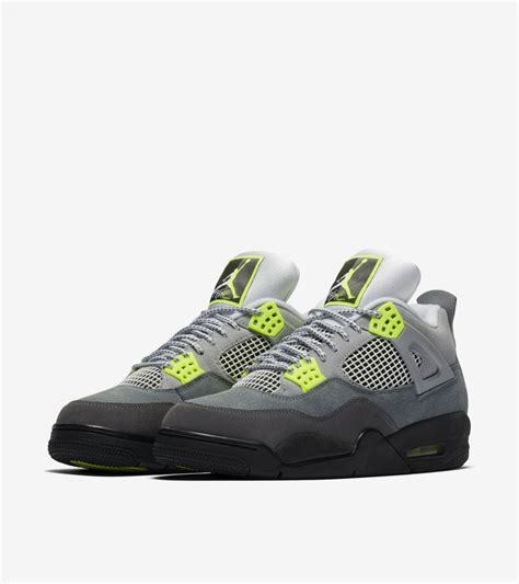 ナイキ エアジョーダン4 レトロ Jordan4 Neon Retro Se