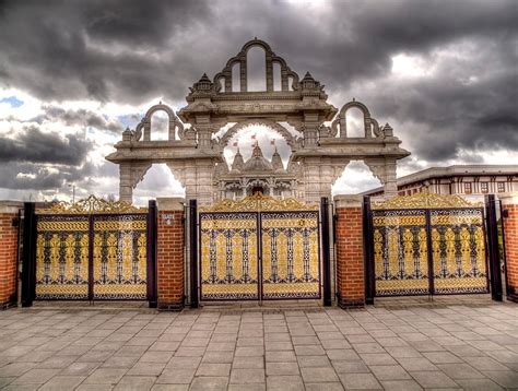 Shri Swaminarayan Mandir I by kdiff3 on DeviantArt