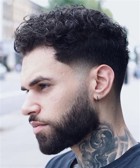 Coupe Boucle Homme Black Pingl Par Nhoam Sur Barber Bro S En