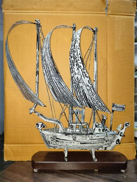 Silver Aluminium Ship Showpiece For Decoration Thickness Mm At Rs