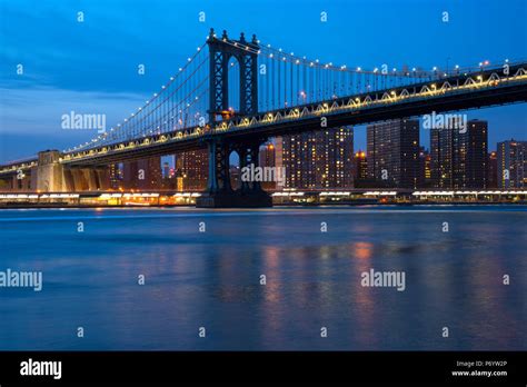 Dumbo manhattan bridge hi-res stock photography and images - Alamy