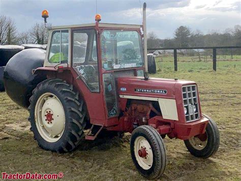 International Harvester 454 Tractor Photos Information