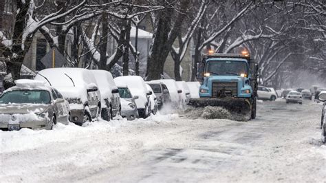 Chicago Snowstorm Timeline: How Much Snow Your Area Could See and When ...