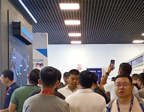 Kinetic Led Video Brings Naked Eye 3D Effect Behance