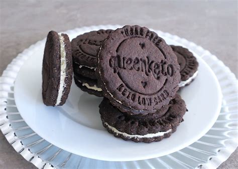 SUGAR FREE & LOW CARB COPYCAT OREOS