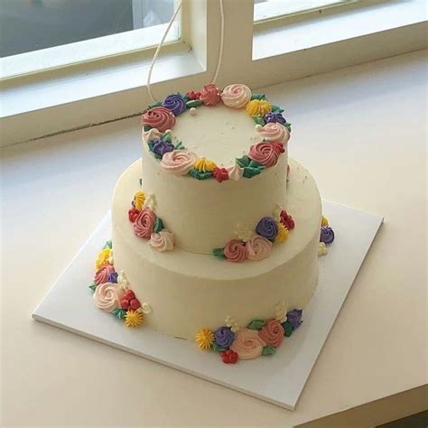 Pin By Irene Slusher On Cake Decorating Simple Cake Designs Simple