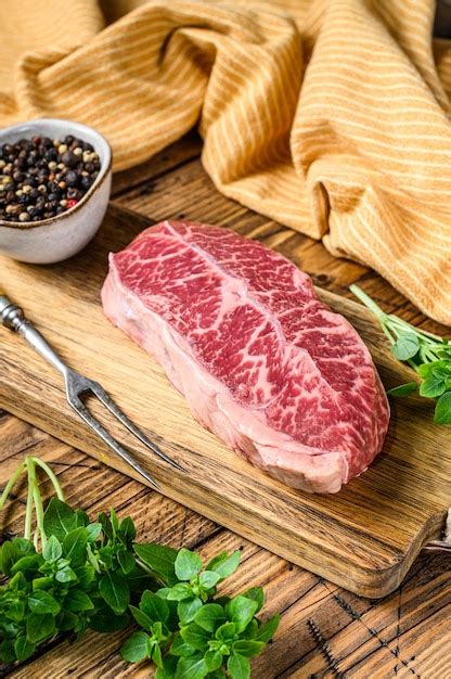 Premium Photo Raw Top Blade Beef Meat Steak