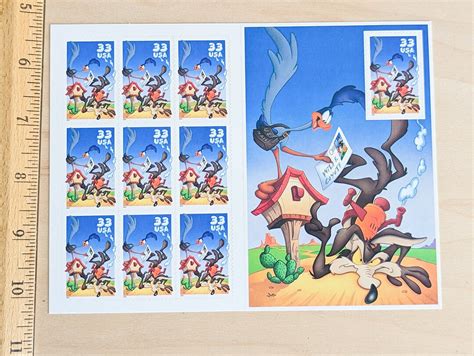 Wile E Coyote And Road Runner Looney Tunes 2000 Unused Postage Stamp