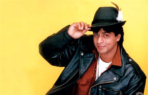 26 years of DDLJ: Shah Rukh Khan and Kajol's Costumes That are Iconic ...