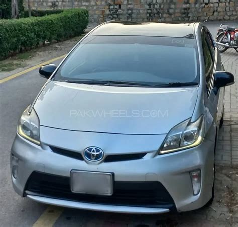 Toyota Prius S Led Edition For Sale In Islamabad Pakwheels