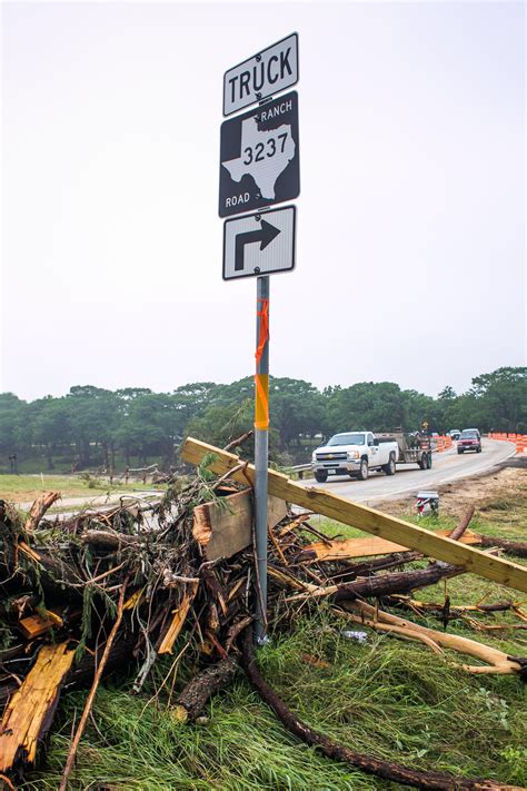 Heavy Texas rains bring flooding