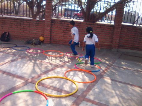 Ejercicios Y Juegos Recreativos Con Hula Hula Y Cuerdas