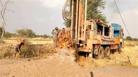 Borewell Drilling 10hp Water Come In 120 Feet Without Water Checking