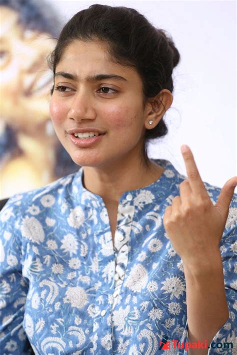 Sai Pallavi Fidaa Interview Photos - Photogallery - Page 1