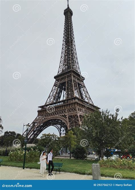 Eiffel Tower La Tour Eiffel Paris France Editorial Photography