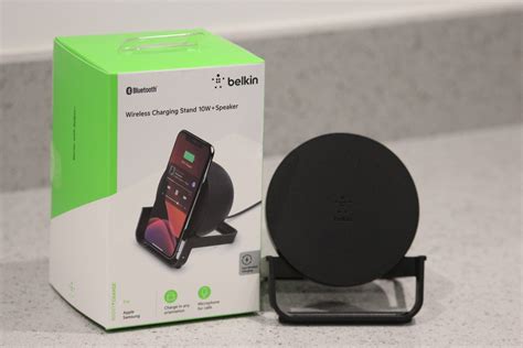 Belkin BOOST↑CHARGE Wireless Charging Stand 10W + Speaker Review - What