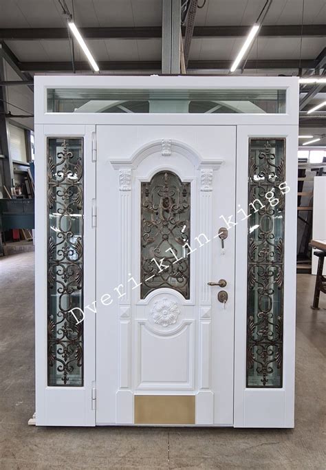 Парадная дверь в дом | Door design, Metal door, Indoor doors