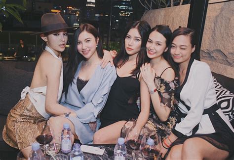 Hot girl Hà Nội có biệt thự trăm tỉ giữa Sài thành được chồng tặng nhà triệu đô