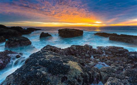 Wallpaper Pemandangan Matahari Terbenam Laut Teluk Batu Alam