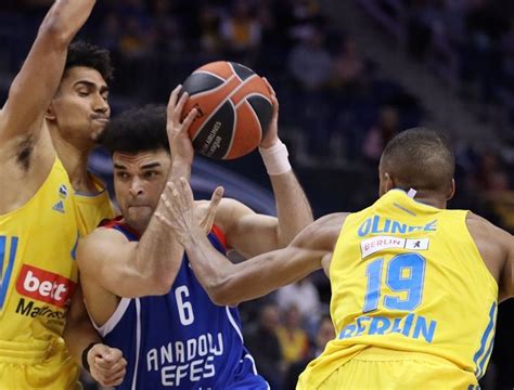 Efes Alba Berlin E Ans Tan Mad Basket Dergisi Basketbol