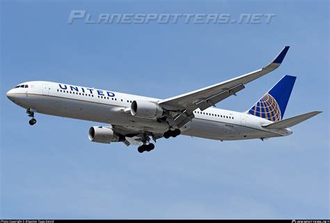 N674ua United Airlines Boeing 767 322erwl Photo By Spotter Tiago