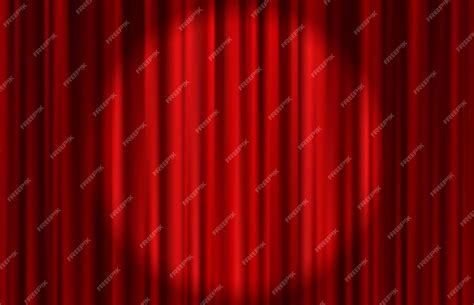 Бархатная красная штора со световым кругом. Абстрактный фон ...