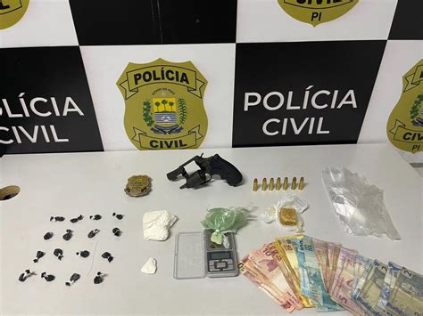 Pol Cia Prende Dupla Por Tr Fico De Drogas No Bairro Monte Verde Viagora