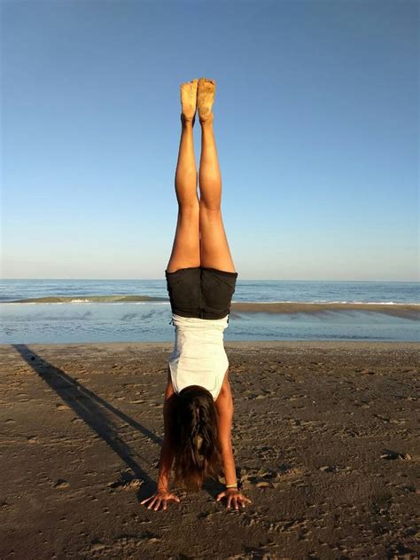 Adho Mukha Vrksasana Handstand