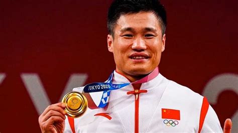 Chinas Lyu Xiaojun Clinches Weightlifting 81kg Gold At Tokyo Olympics