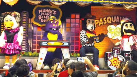 Chuck E Cheeses Iconic Animatronic Band To Retire In California