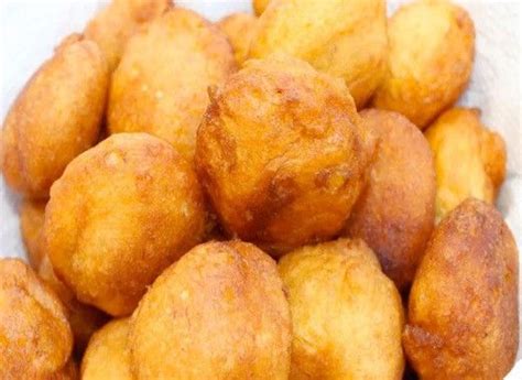 Les beignets de banane créoles sont de beignets à base de bananes