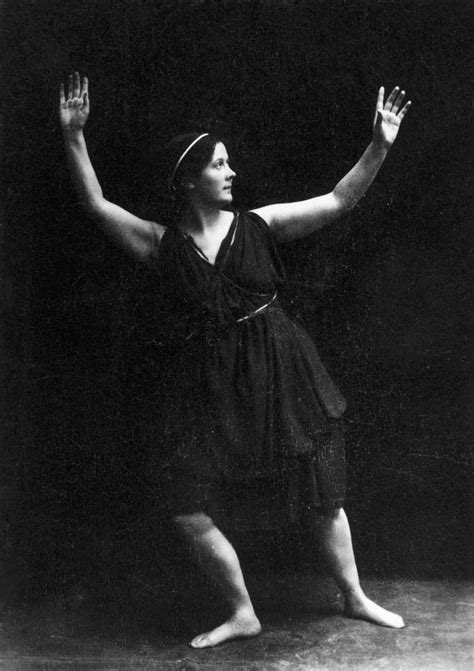 Isadora Duncan 1877 1927 Namerican Dancer Photographed In Ancient