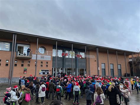 Mutilva Disfruta De Los Villancicos Del Alumnado De Primaria Colegio