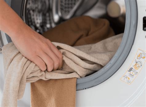 Как сушить шерстяные вещи после стирки: полезные советы и правила ...