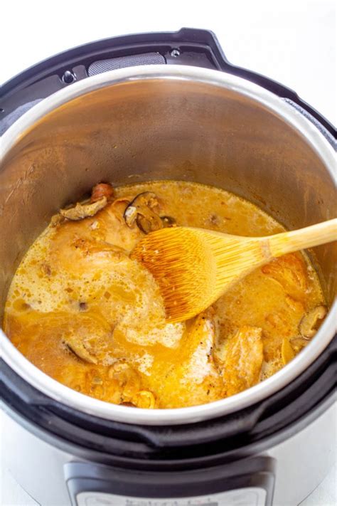 Easy Instant Pot Chicken Marsala Video