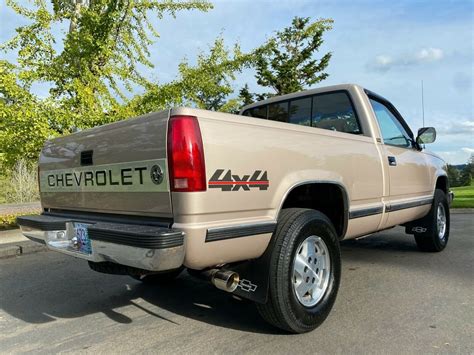 1992 Chevrolet Silverado 1500 Regular Cab Short Bed 5 Speed Manual 4x4