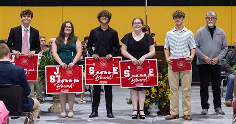 Fort Payne High School Award Presentation - Jax State News