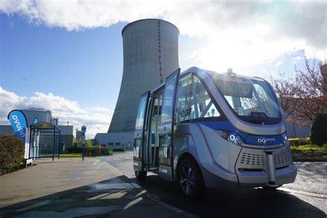 Véhicule autonome Arma la navette électrique sans pilote de Navya