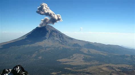 Volcán Popocatépetl registró 2 explosiones en 15 minutos