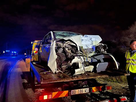 Tragico Impatto In Auto Contro Un Albero Muore Un Uomo Grave La