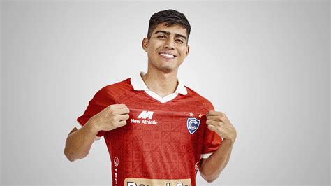 El Club Cienciano Y New Athletic Develaron La Nueva Camiseta Para La