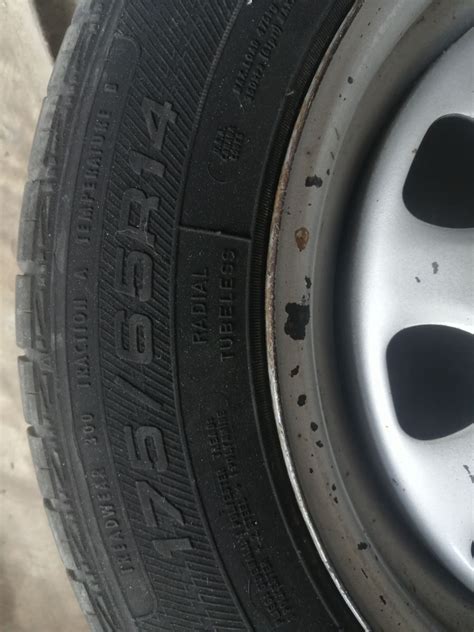 2 диска штамповки с резиной R14 175/65