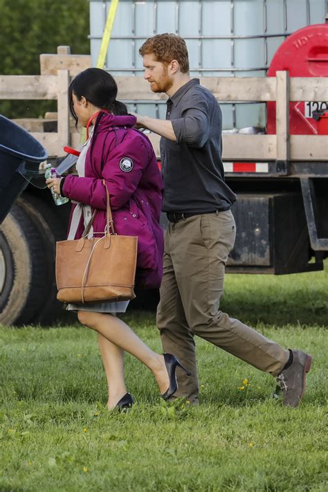 Harry & Meghan’s doppelgangers who are playing couple in ‘escaping the