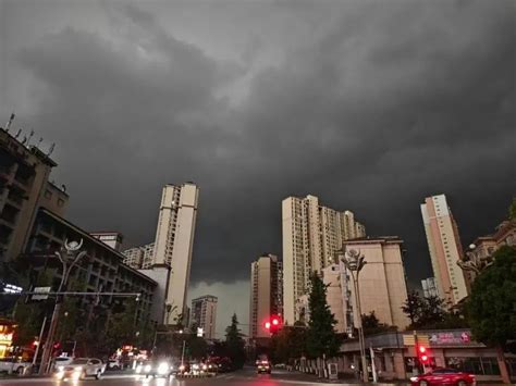 注意防范！强降雨、大风、冰雹在路上澎湃号·媒体澎湃新闻 The Paper