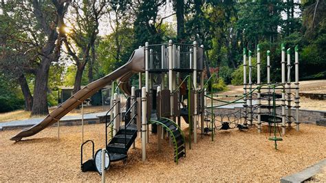 Lincoln Park’s West Seattle Playground Reopens After Renovation | ParentMap