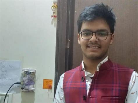 16-yr-old Sarthak Jain develops touch-free doorbell to contain spread