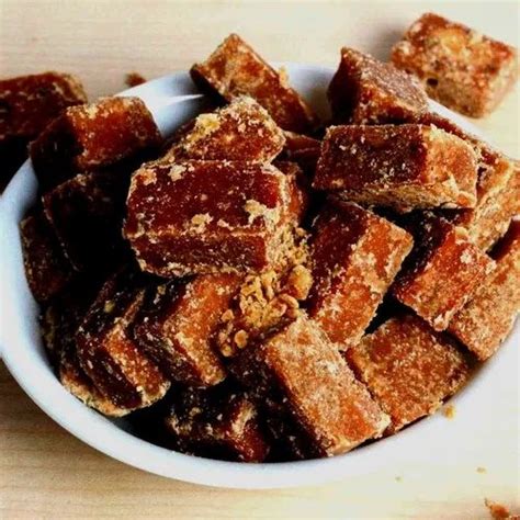 Indian Solid Pure Organic Jaggery Packaging Type Loose Shape Cube